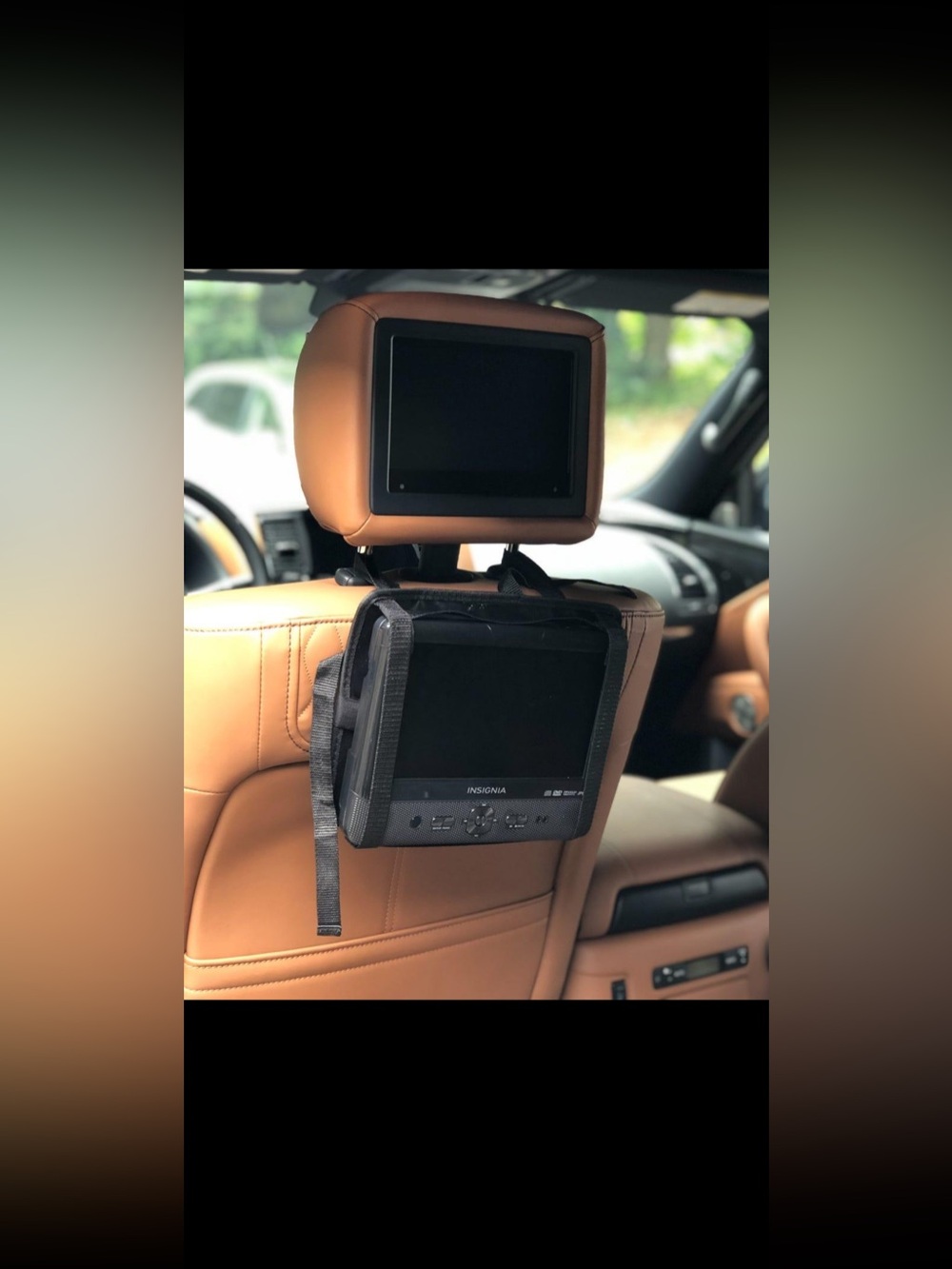 (2) Insignia Portable DVD Player with Carrying Case VELCRO HEADRESTS IN CARS